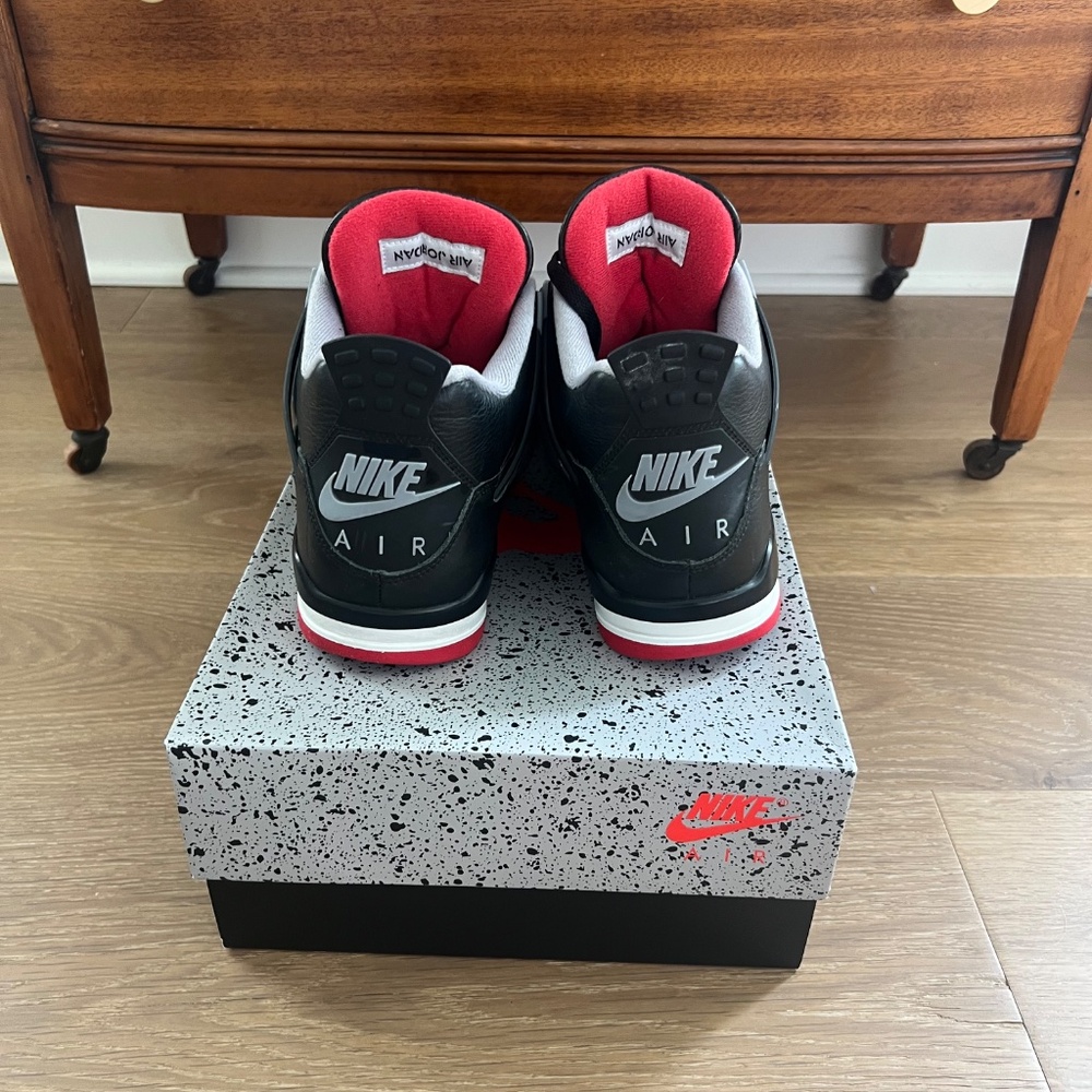 Air Jordan 4 Retro - Picture 3 of 7